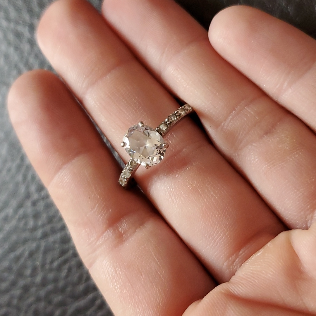 Sterling Silver Nataliya V Collister Ring- Size 9